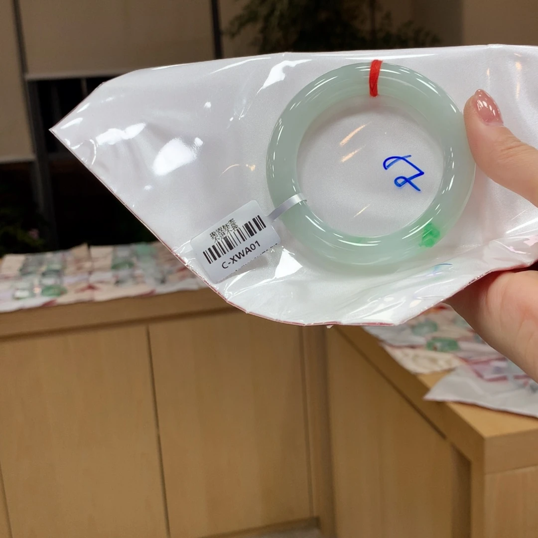未镶嵌手镯翡翠不退不换