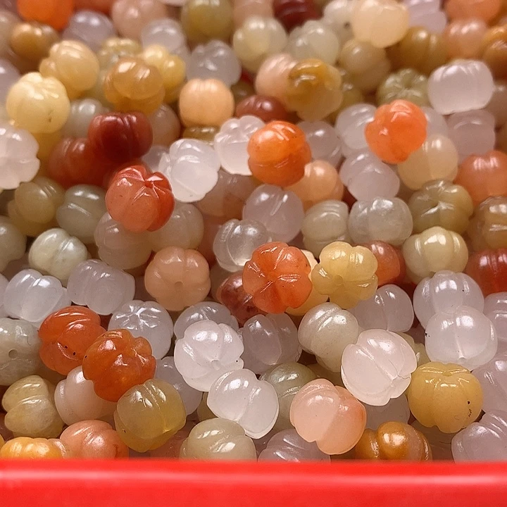 石英质玉未镶嵌颈饰10粒