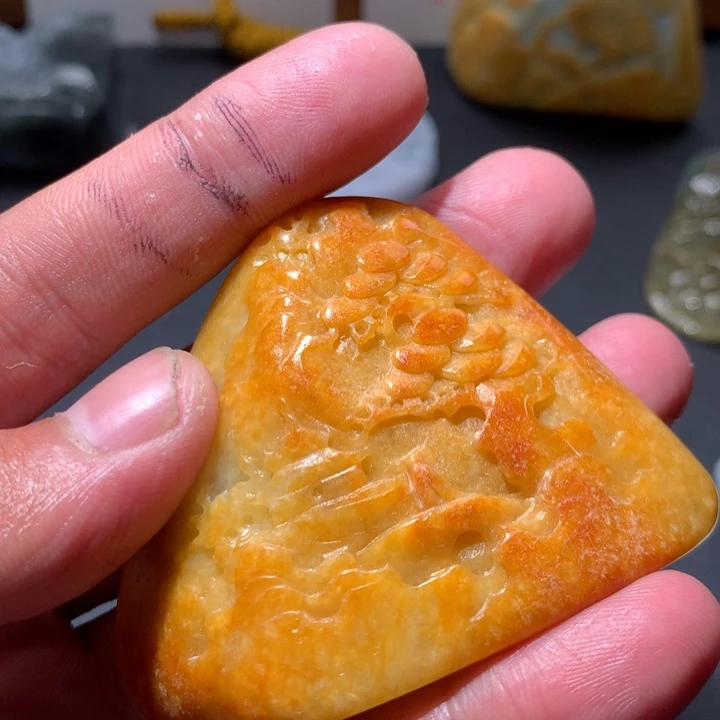 翡翠未镶嵌颈饰保真天然a货翡翠