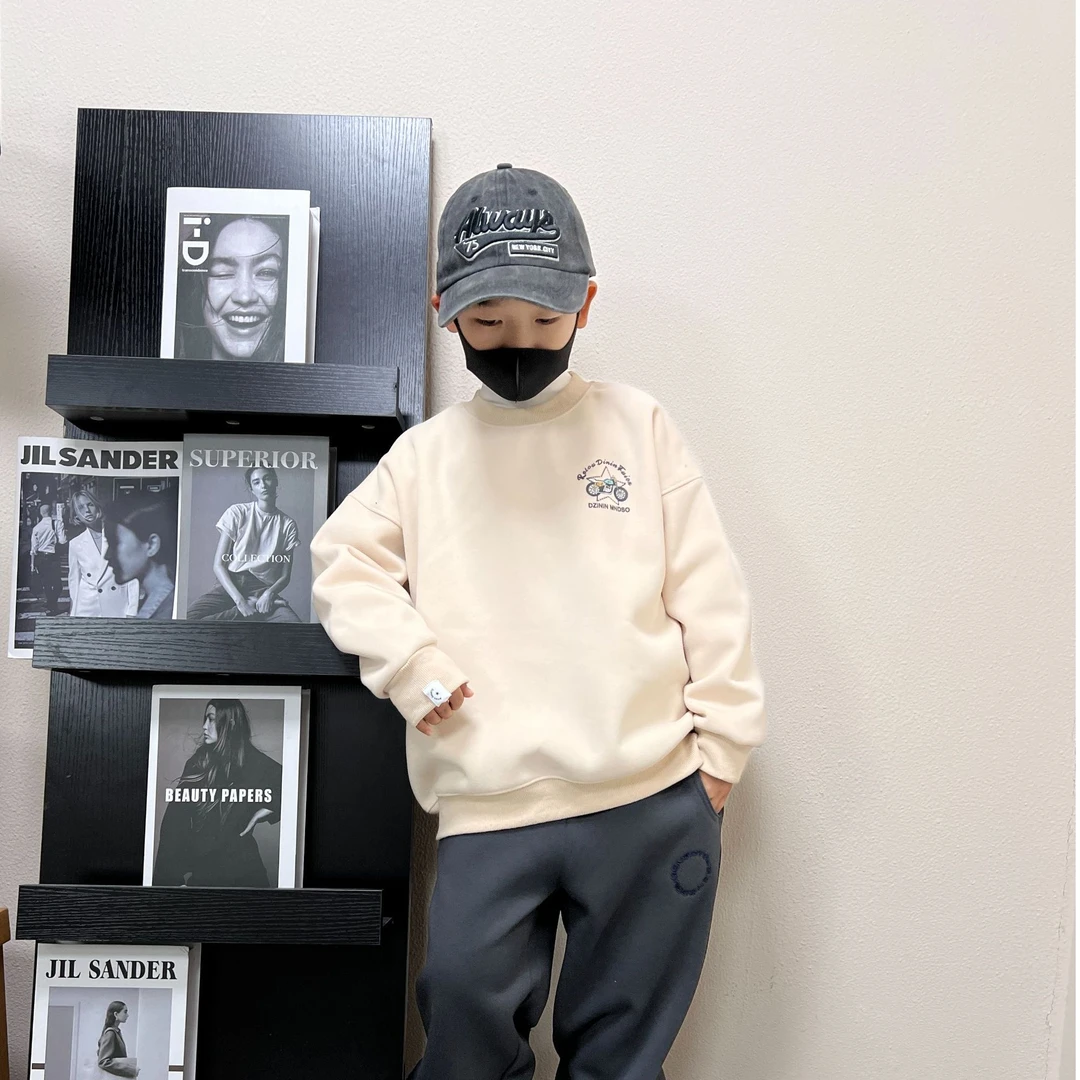 现货     2025秋冬季加绒男童儿童休闲时尚女童卫衣6891