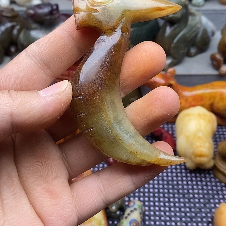 未镶嵌蛇纹石玉颈饰