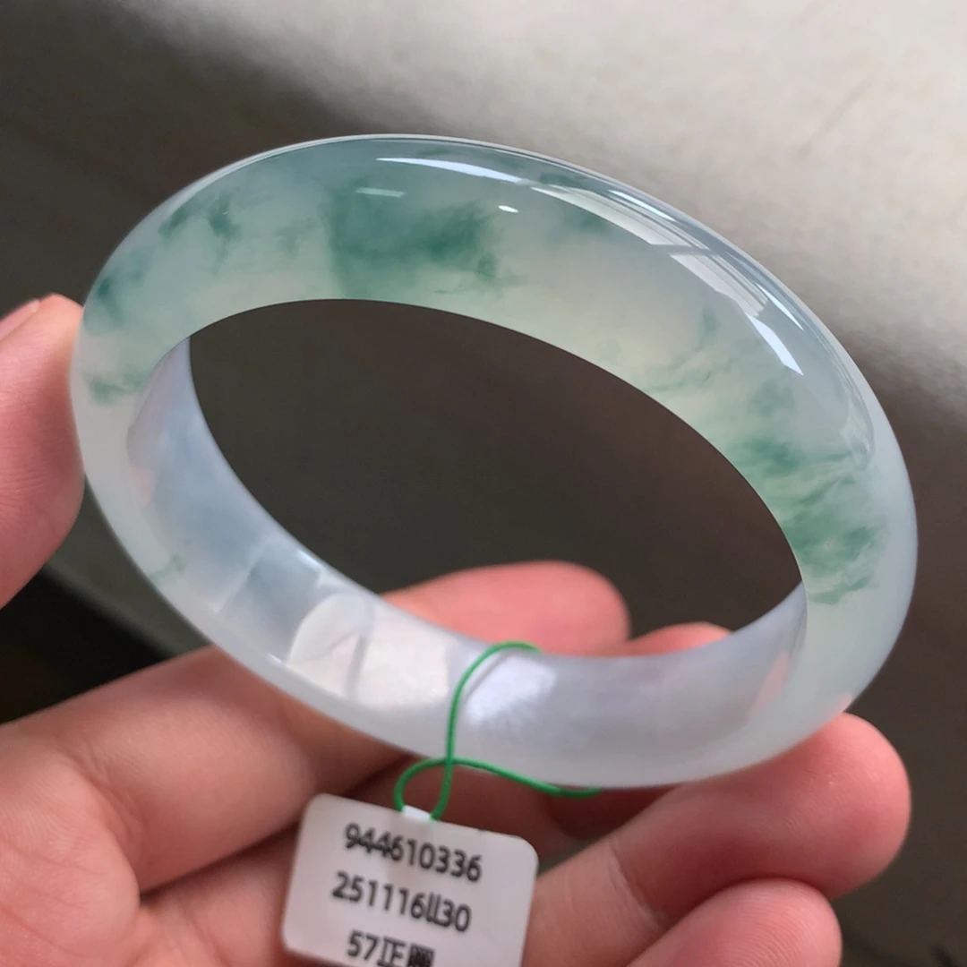 翡翠未镶嵌手镯冰飘花起胶