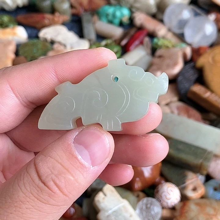 和田玉未镶嵌颈饰35