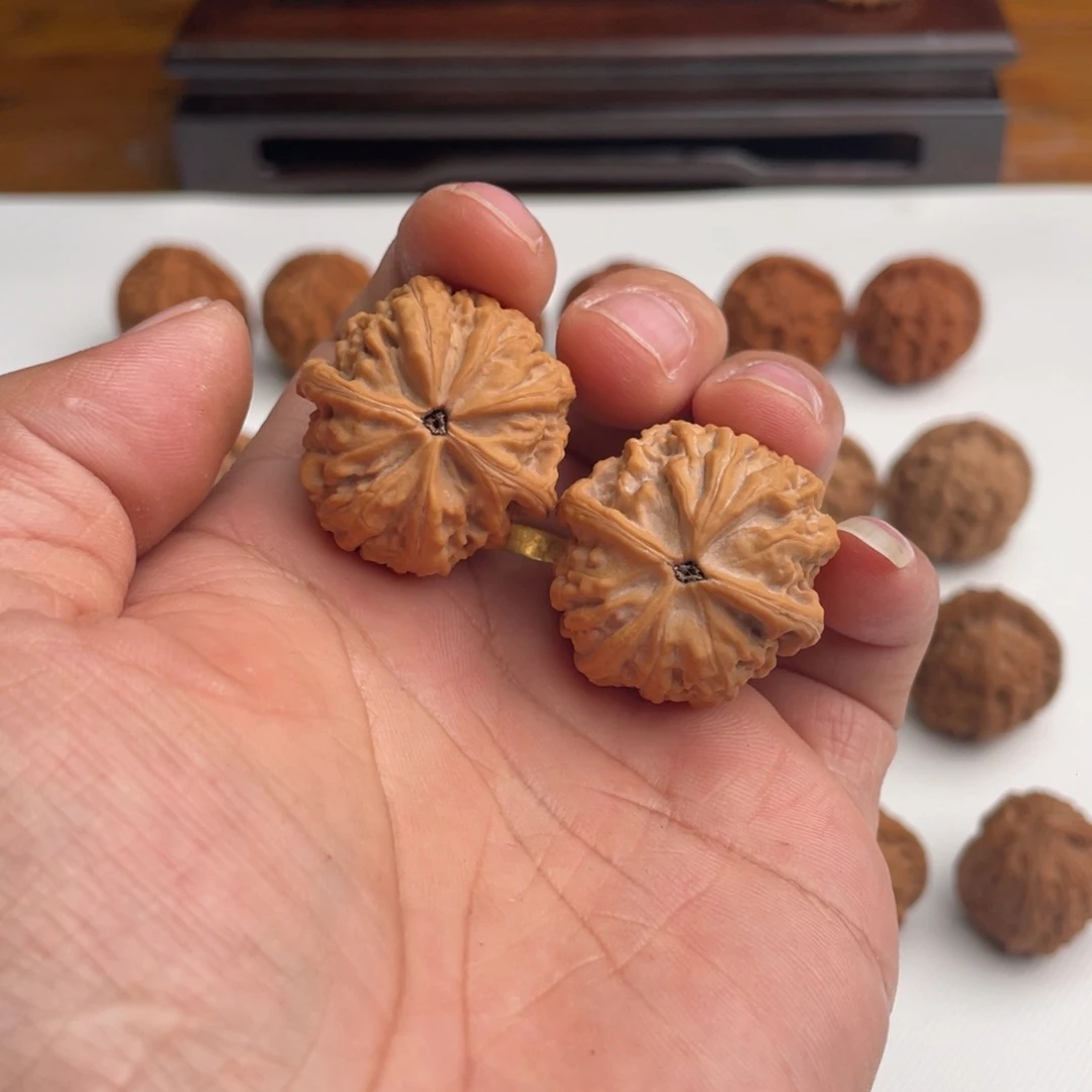 燕***堂文玩核桃吊坠福宝30