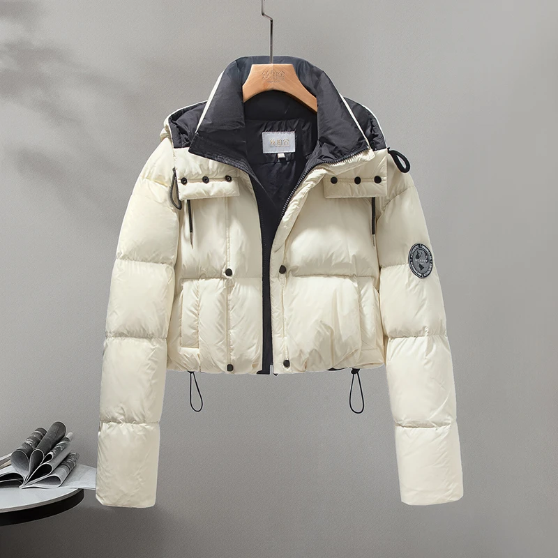 丝柏舍2025冬装新款女装连帽宽松短款简约90绒羽绒服S44B4844YA