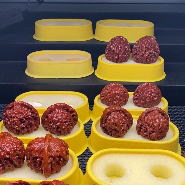 文玩核桃吊坠沁*堂铁锤虎头王