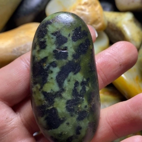 未镶嵌和田玉（糖玉）挂件