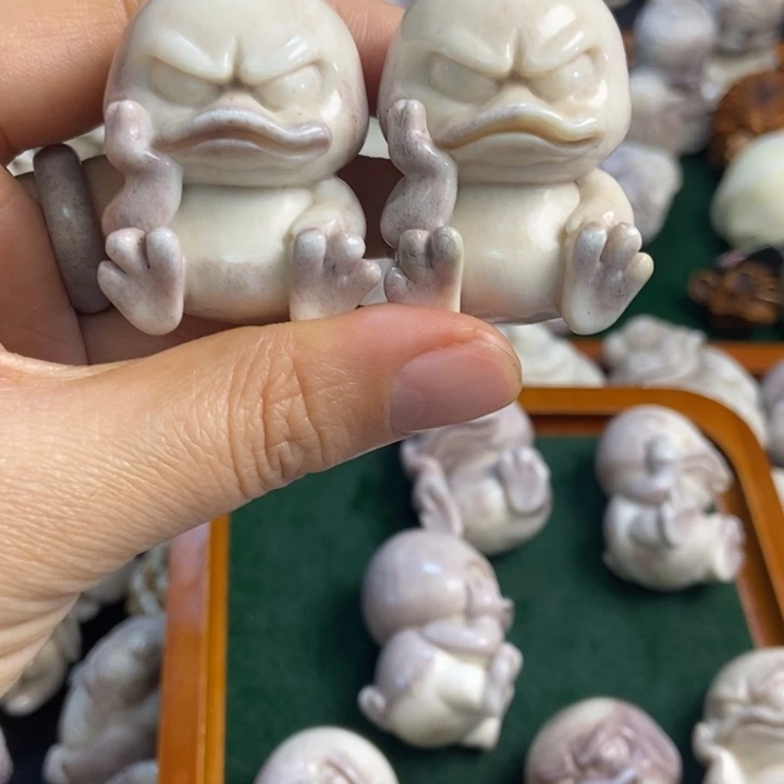 悟***空配饰鹿角雕刻一对出