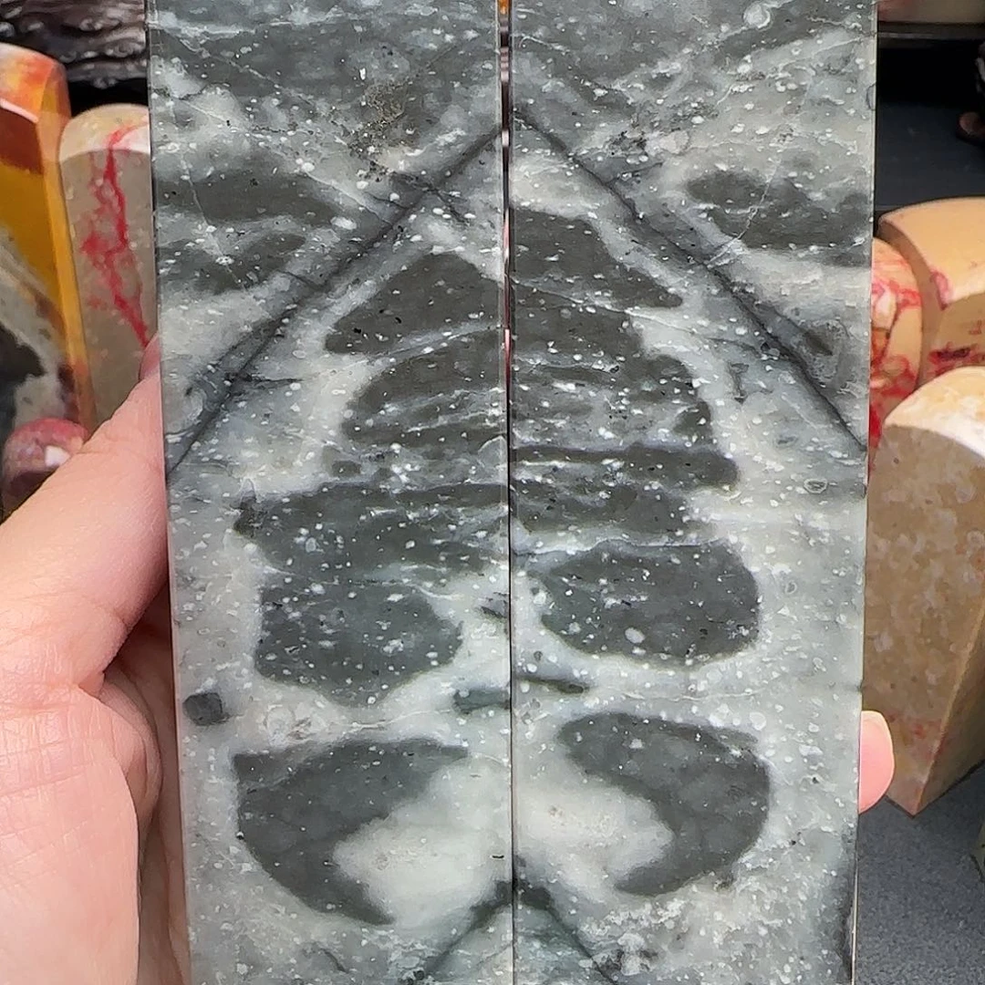 昌化石昌化鸡血石