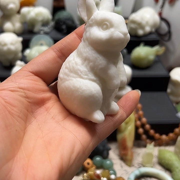 蛇纹石玉摆件未镶嵌