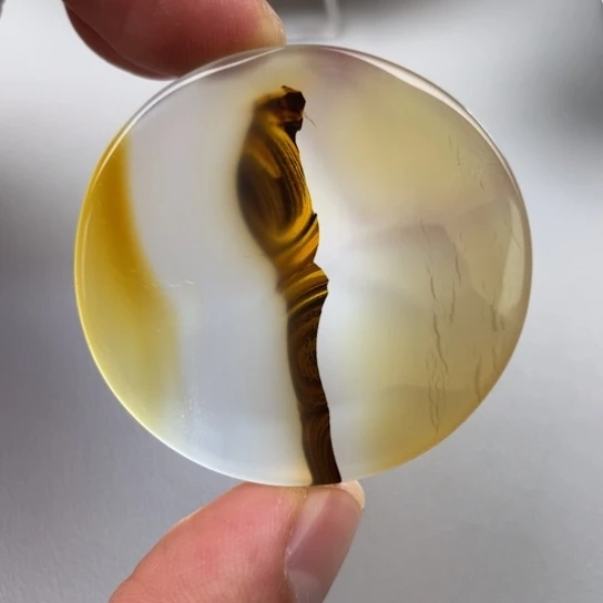 玛瑙/玉髓颈饰未镶嵌兰**士