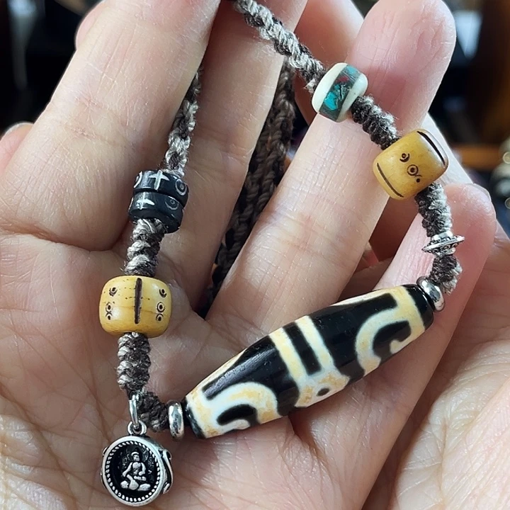 玛瑙/玉髓颈饰未镶嵌合金