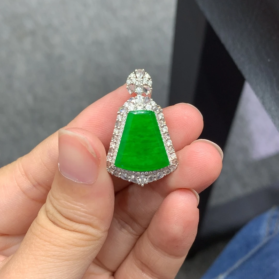 翡翠18K金镶嵌吊坠(不含链)吊坠