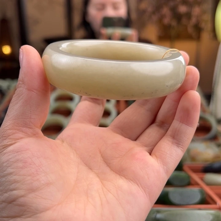 和田玉（子料）未镶嵌手镯