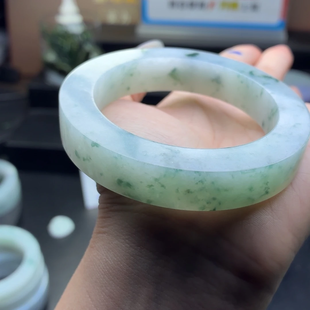 夏***暖定制翡翠未镶嵌翡翠