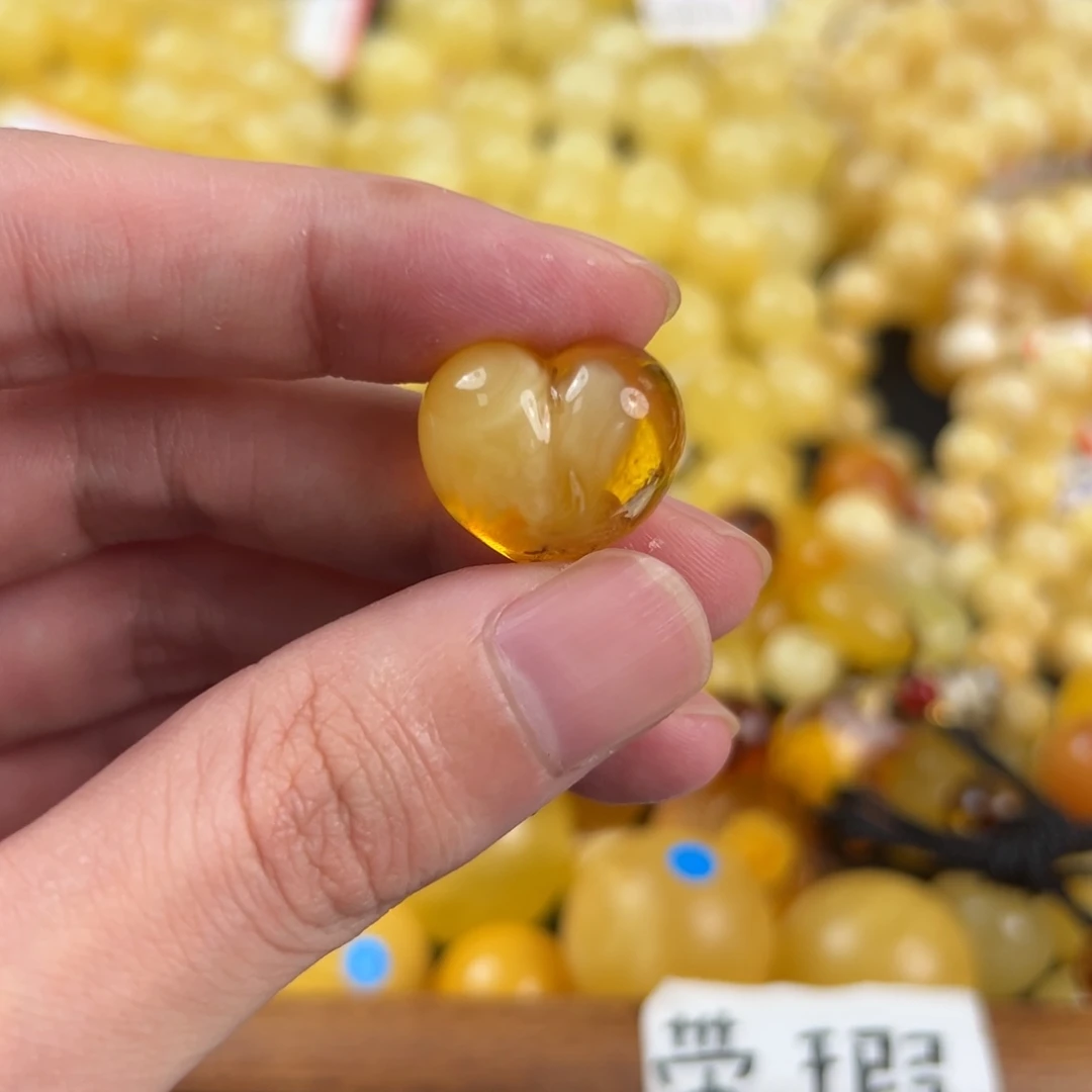 琥珀未镶嵌珠宝奇石