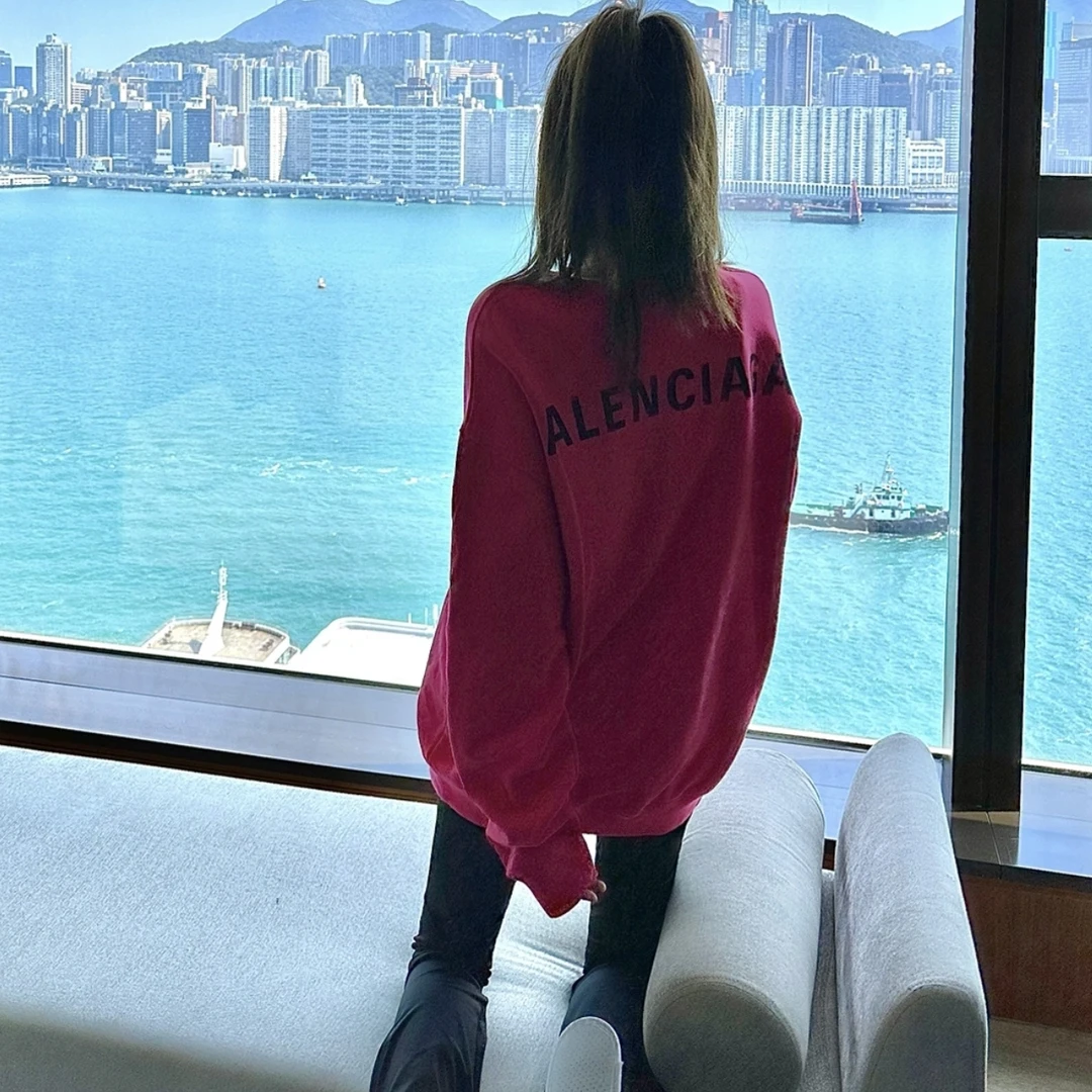 99新 Balenciaga/巴黎世家 玫粉色后背logo卫衣  s码 H0196