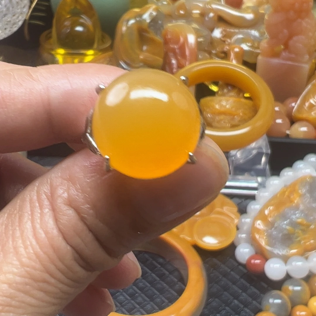 石英质玉未镶嵌颈饰