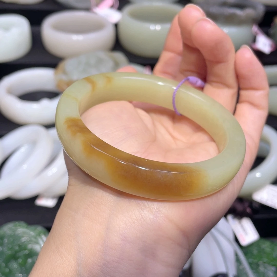 和田玉手镯未镶嵌95