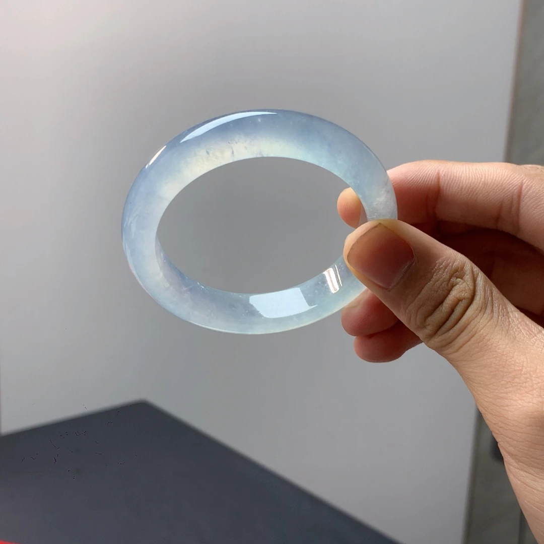 翡翠手镯未镶嵌正