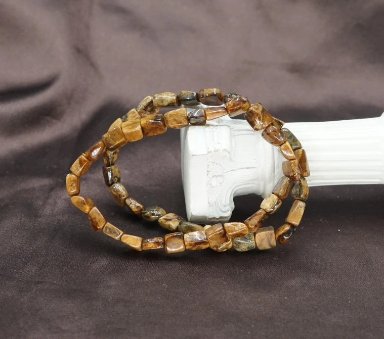 琥珀溶洞随型根珀3+（多样性发其一） CA021215