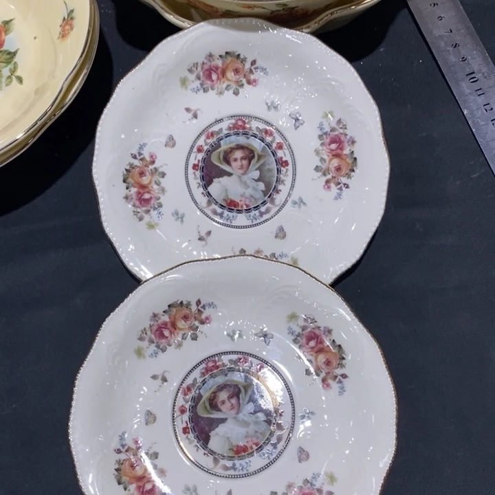 陶瓷两个碟子，111111111.6英寸