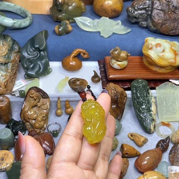 蛇纹石玉未镶嵌岫玉