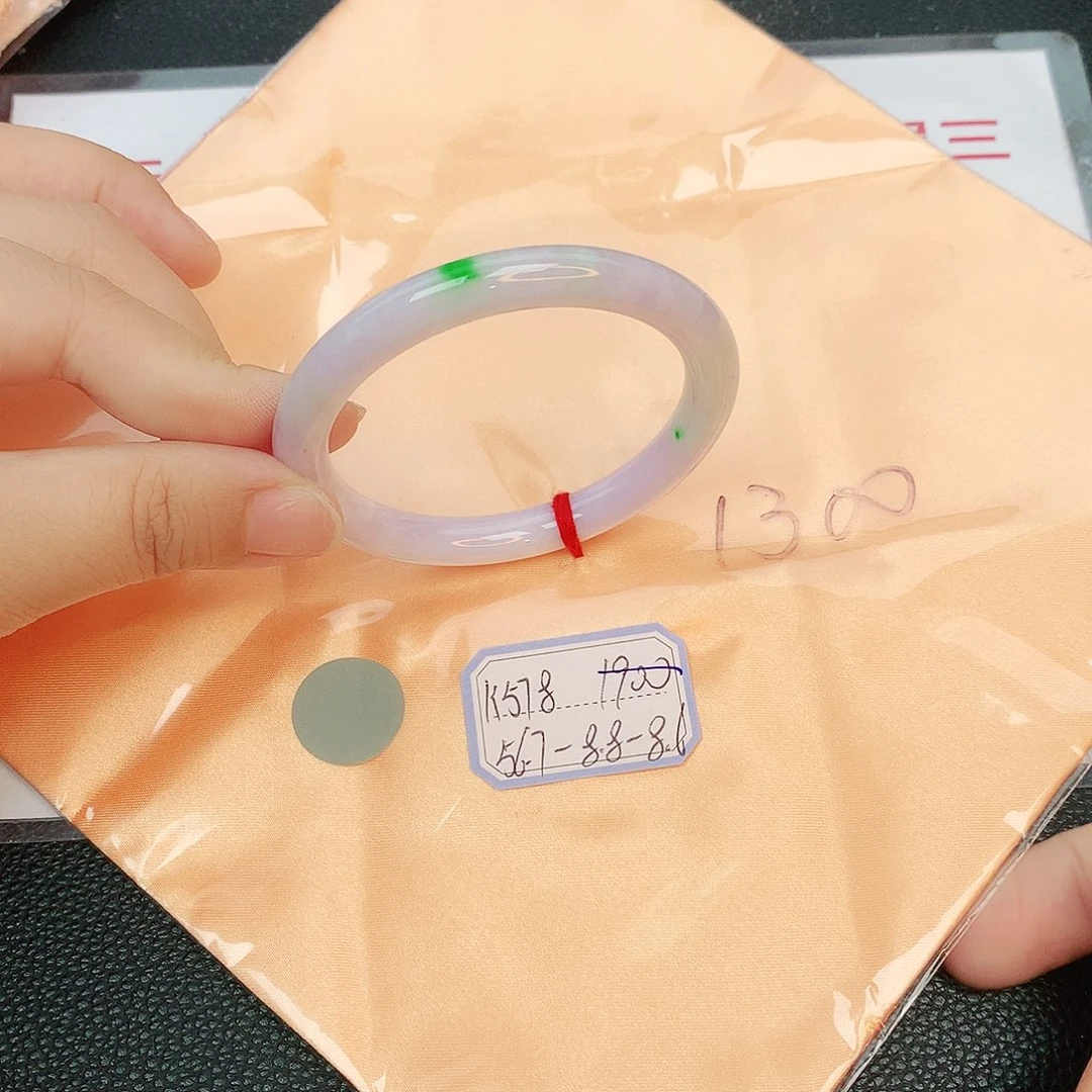 翡翠手镯未镶嵌缅甸翡翠