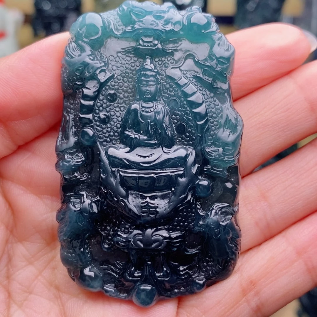 翡翠颈饰未镶嵌九龙观音