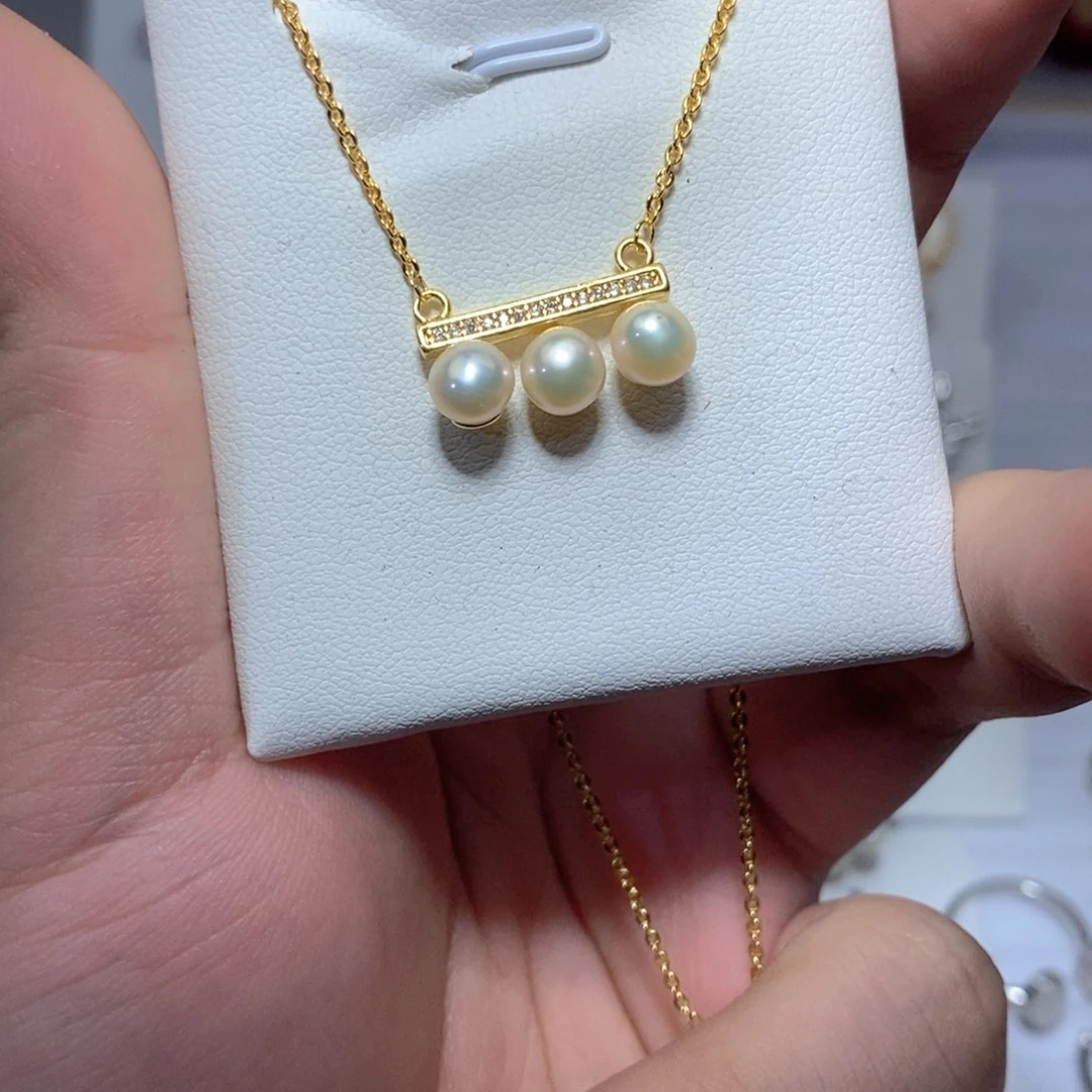 银S925镶嵌淡水珍珠耳饰