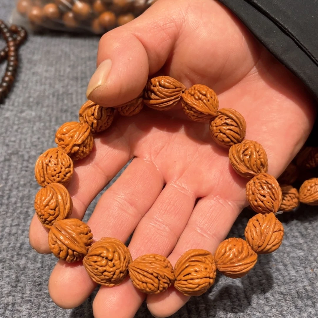 【闪购商品】柏木（崖柏）龙纹桃核