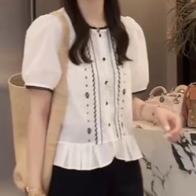 【月影】夏季衬衫圆领宽松型女士气质上衣刺绣短袖衬衣LK2504020