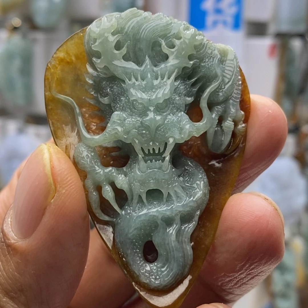 翡翠颈饰未镶嵌龙