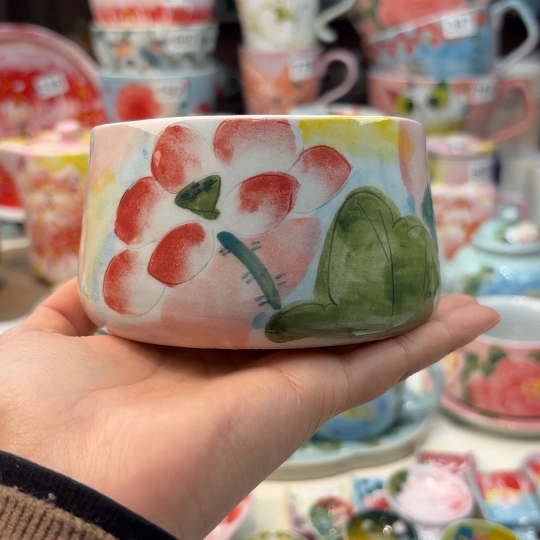 瓷片兔兔好漂亮呜呜e e lo mo y