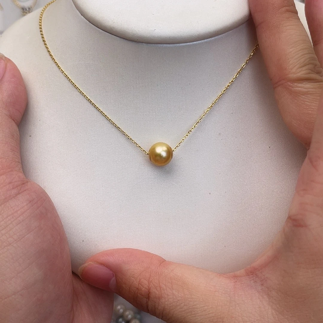b***a18K金镶嵌海水珍珠颈饰
