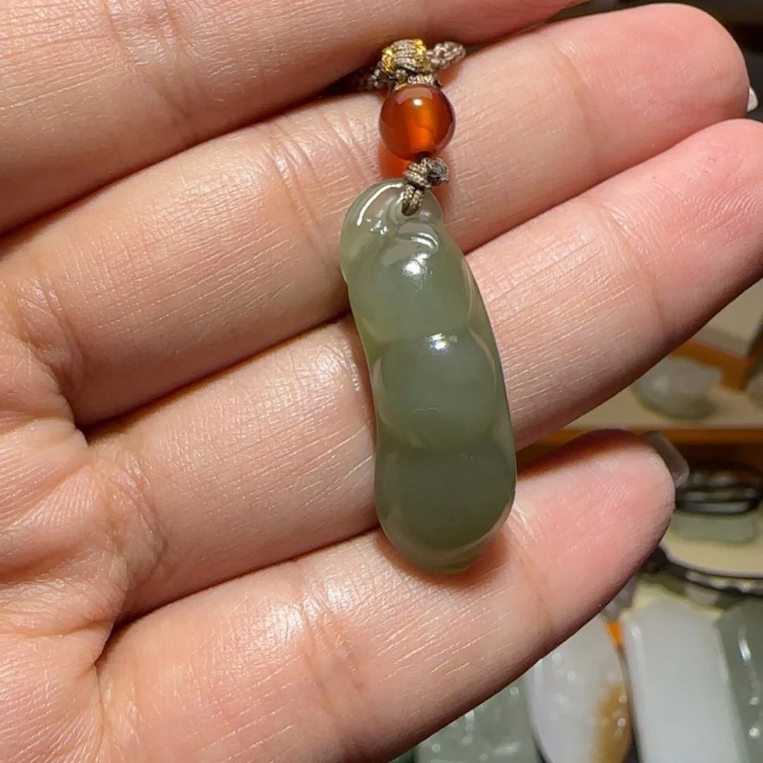 和田玉（糖玉）未镶嵌颈饰