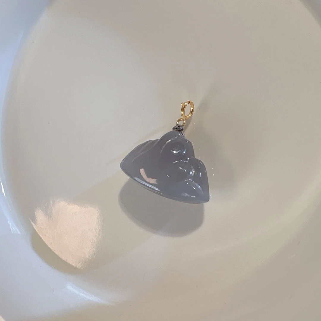 和田玉冰烟紫靠山吊坠百搭款式（颜色微不同）