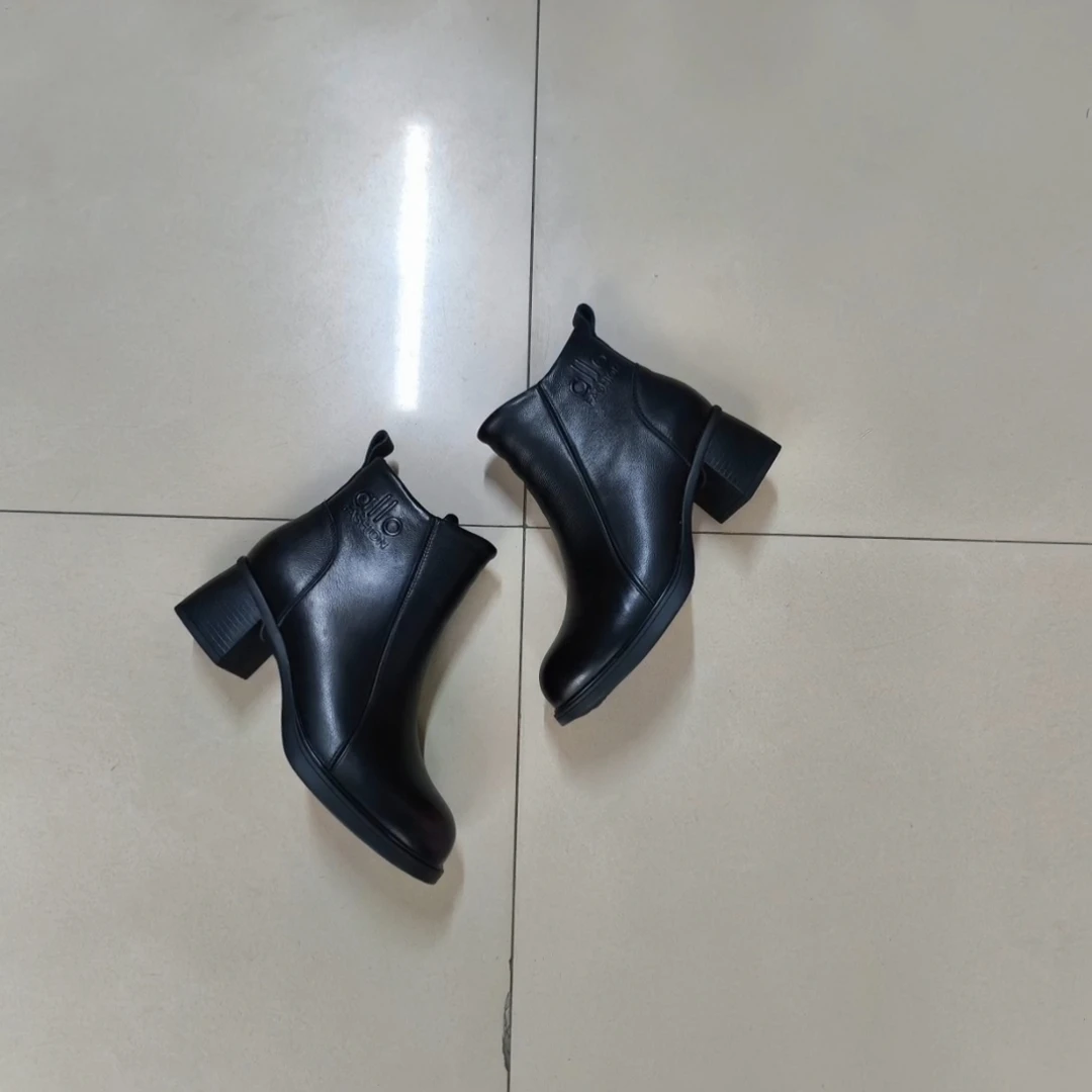 1905牛皮软底加绒时尚女靴