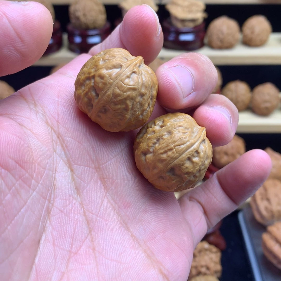 吊坠文玩核桃肉球