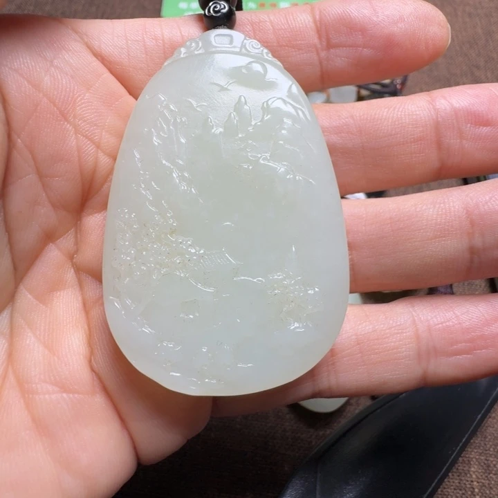 和田玉未镶嵌颈饰