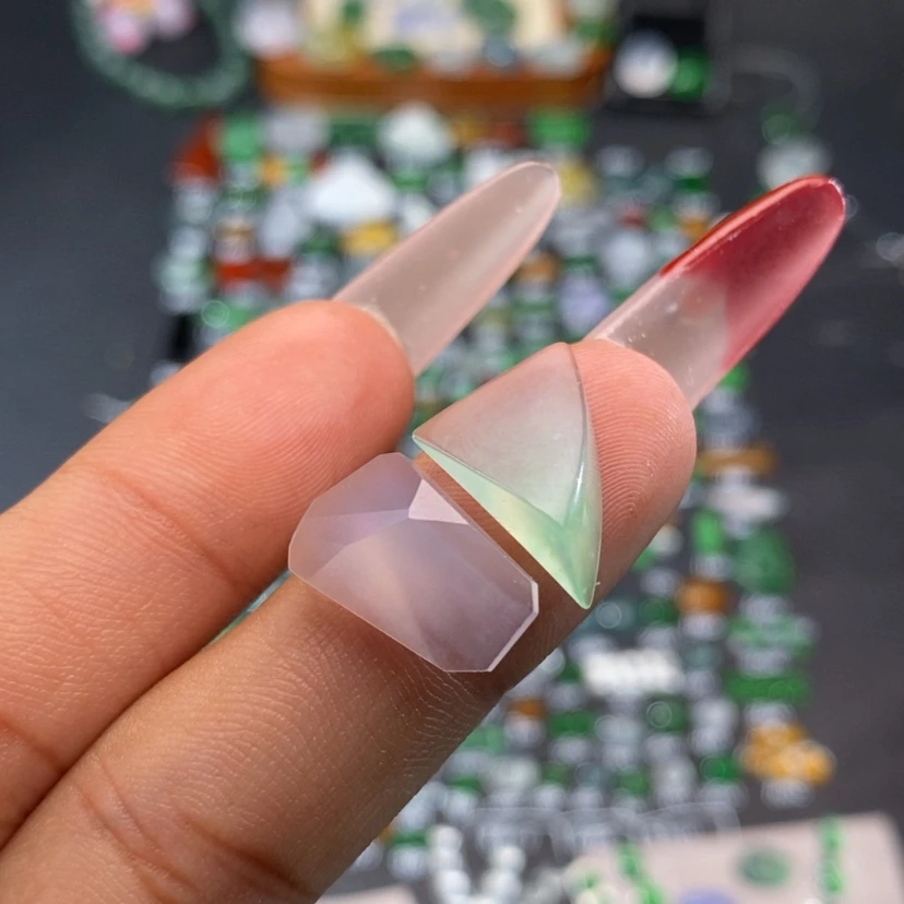 【闪购商品】翡翠挂件未镶嵌切割