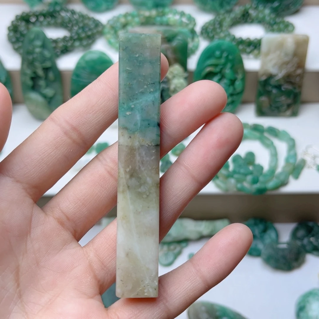 独山玉挂件未镶嵌