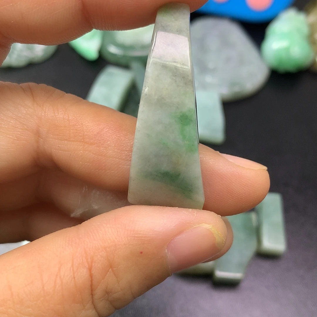 冰***原翡翠未镶嵌颈饰翡翠首饰和翡翠首饰