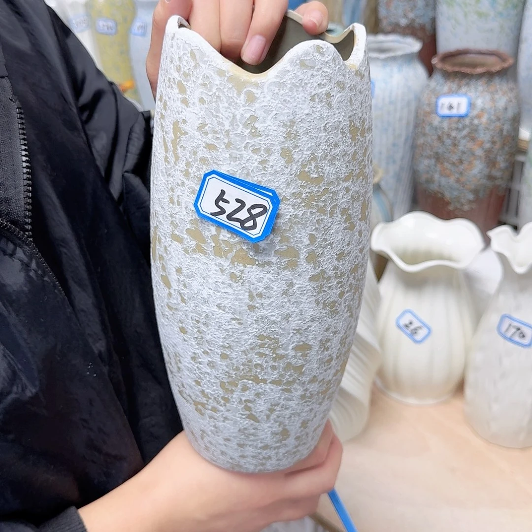 528号陶瓷高25.5厘米一个