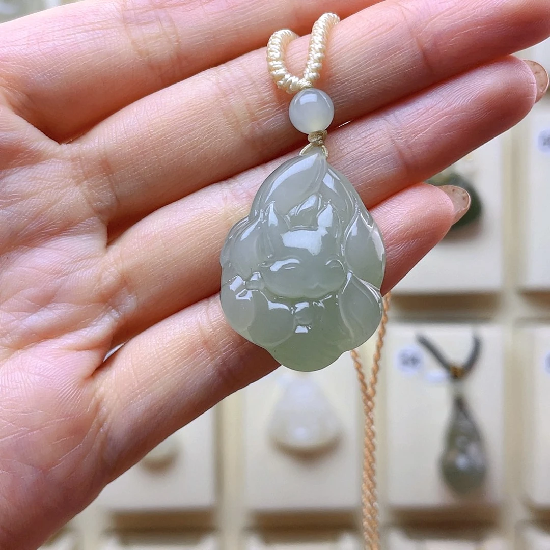 蓝****和田玉未镶嵌吊坠(赠链)