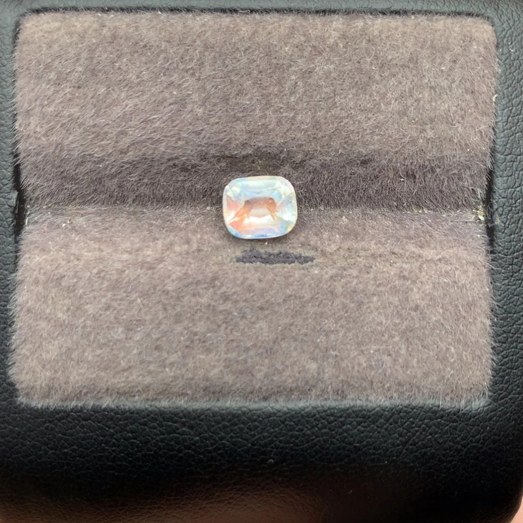 月光石裸石1.35ct