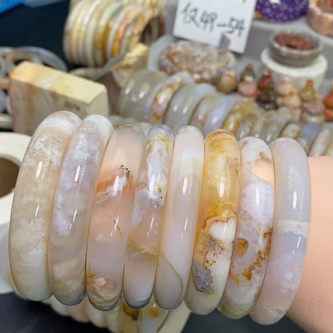 玛瑙/玉髓未镶嵌手镯53～54圈