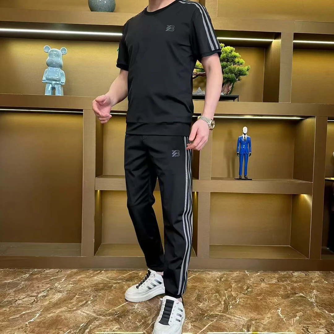 A02夏季冰丝高弹套装舒适字母透气速干男士【短袖+裤子】两件套