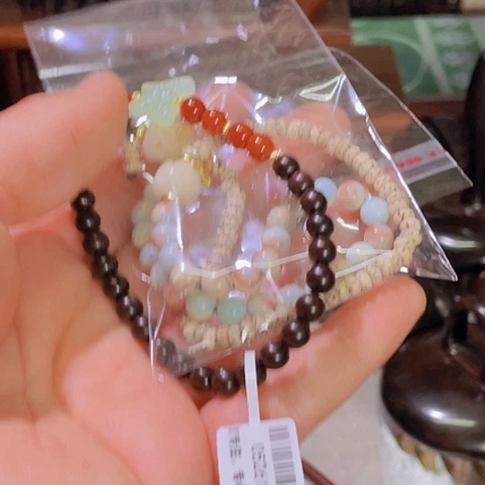红酸枝木类听****^红木手串两个