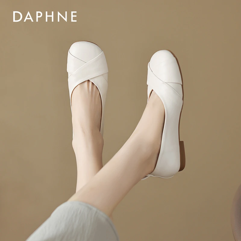 达芙妮羊皮单鞋女2025新款春秋平底豆豆鞋乐福鞋女款软底小皮鞋子